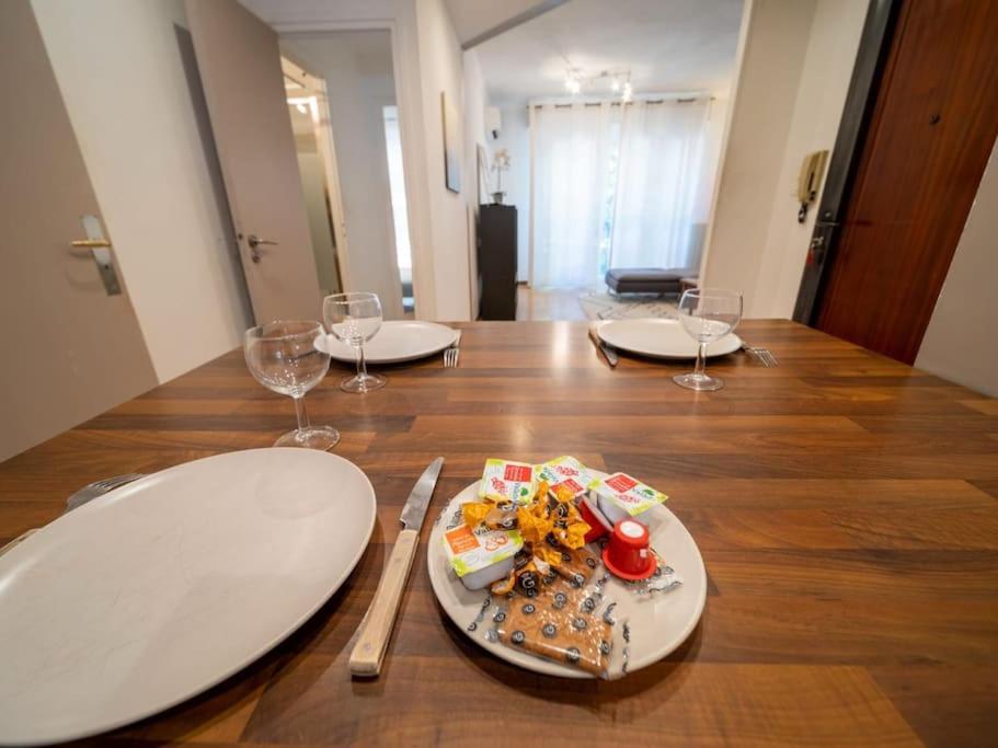 Appartement Climatise Tout Equipe A Cote Du Stade Velodrome Marseille Exterior photo